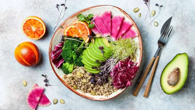 Colorful detox foods and ingredients: beets, broccoli, avocado, citrus, and grains supporting liver detoxification.
